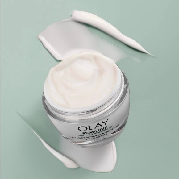 Olay Sensitive Face Moisturizer Cream with Colloidal Oatmeal - Picture 4 of 7